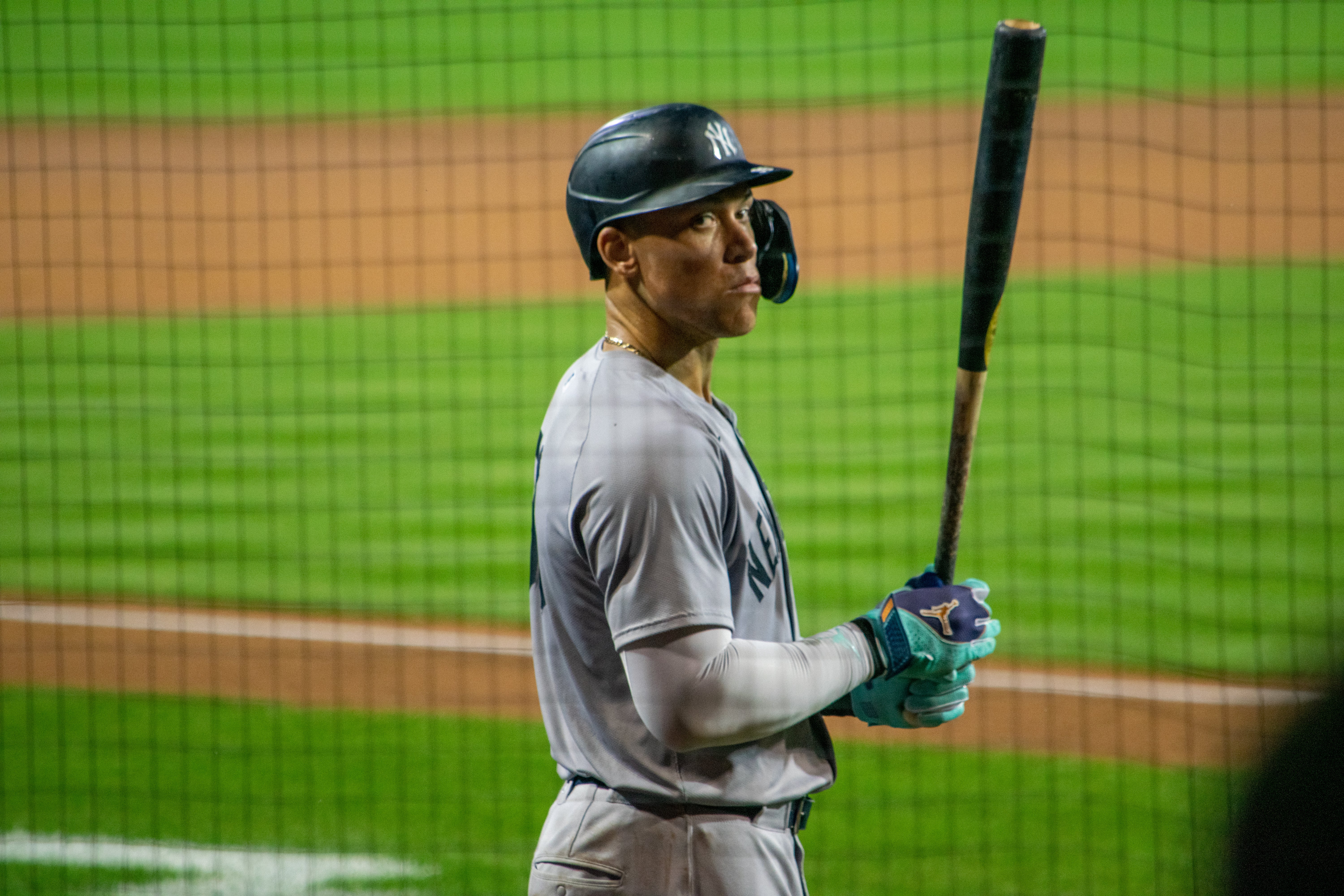 mlb-phillies-vs-yankees-odds-analysis-picks