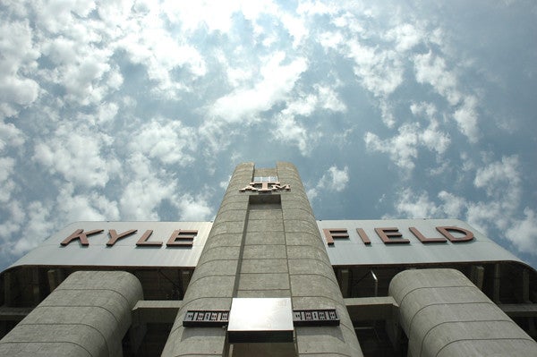 Photo courtesy of cperez1104 (Flickr), CC by 2.0 Photo courtesy of cperez1104 (Flickr), CC by 2.0